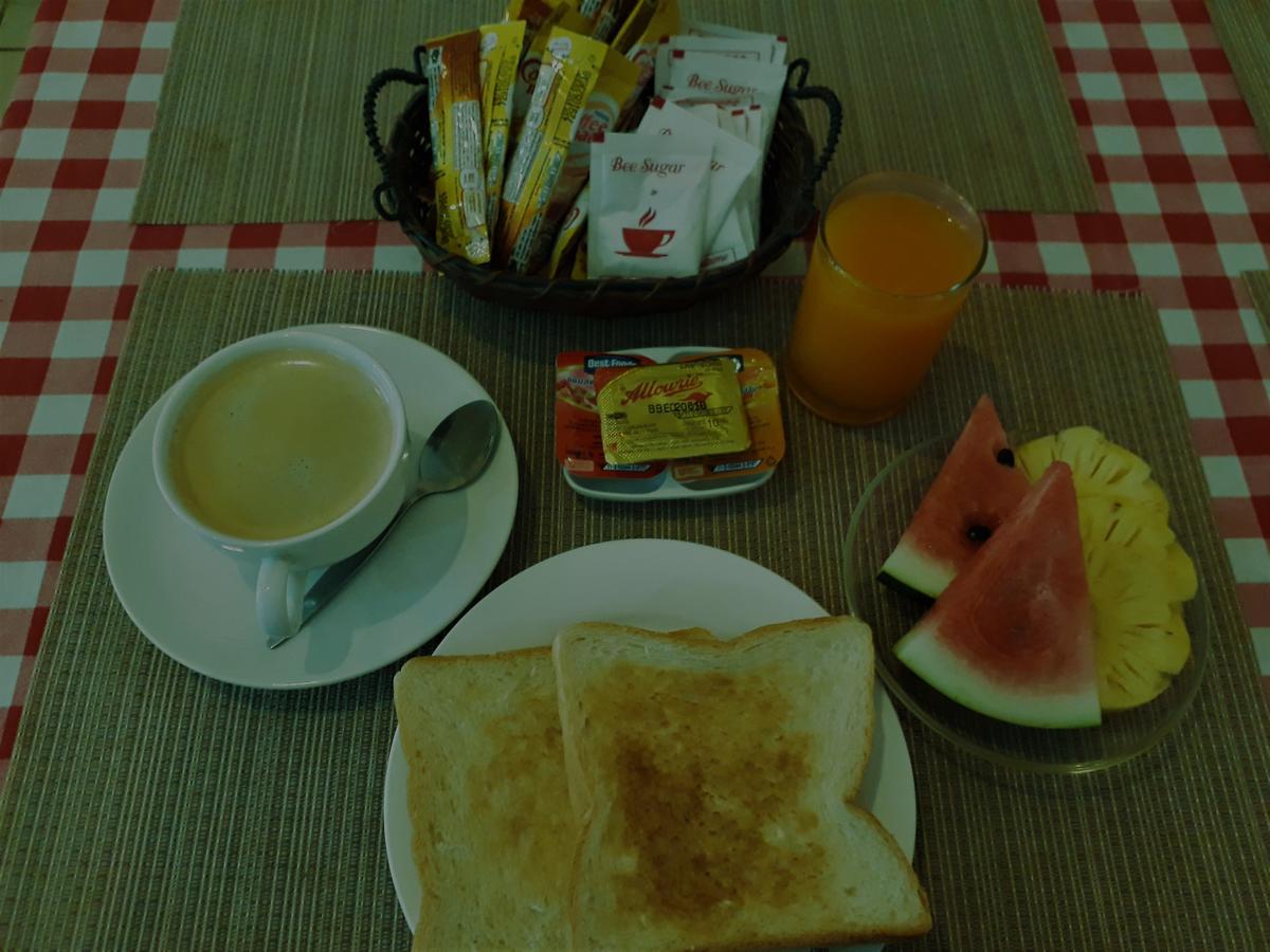 The Lucky Kata Hostel Bagian luar foto