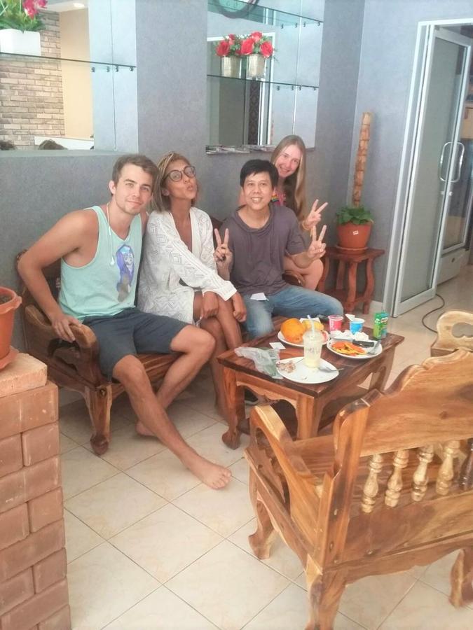 The Lucky Kata Hostel Bagian luar foto